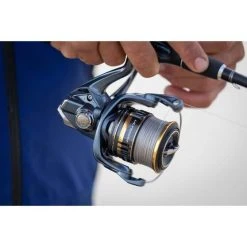 Shimano Ultegra Spinning Reel 4000XGFC 9 Shimano Ultegra Spinning Reel 4000XGFC -Shimano shop BCF 611636 02 hi res