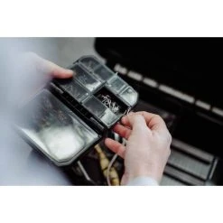 Versus VS-318DD Tackle Box Black 7 Versus VS-318DD Tackle Box Black -Shimano shop BCF 643645 02 hi res